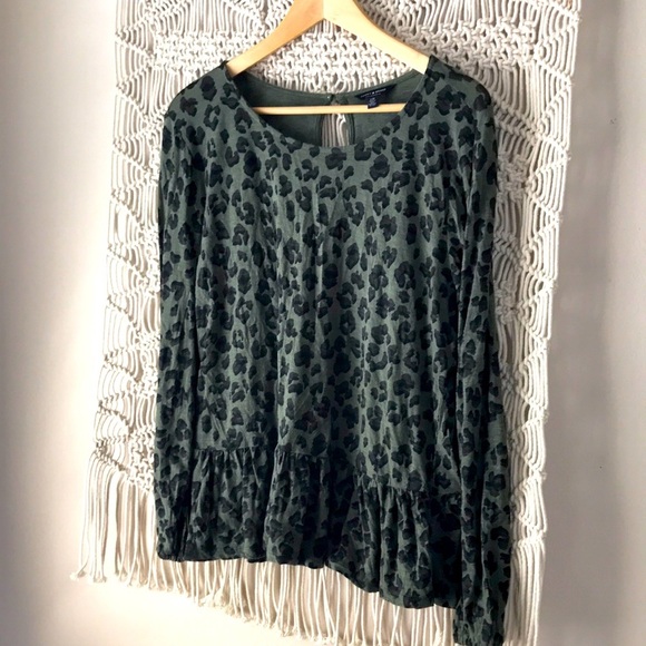 Lucky Brand boho green & black Leopard print animal print, ruffled botto… - Picture 2 of 8